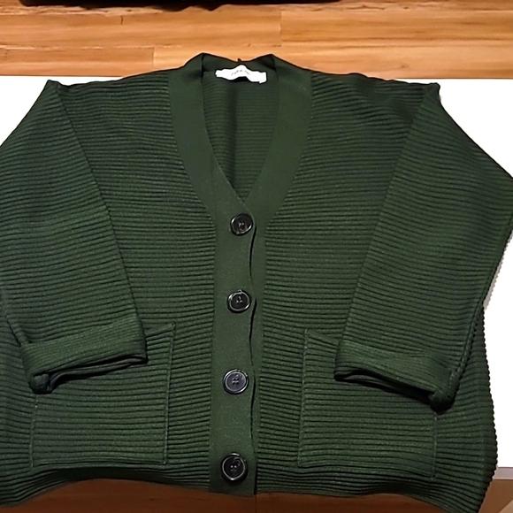 Zara forest green oversized open front sweater. - Picture 2 of 8